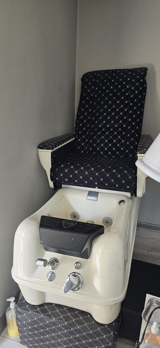 Продам педикюрное кресло