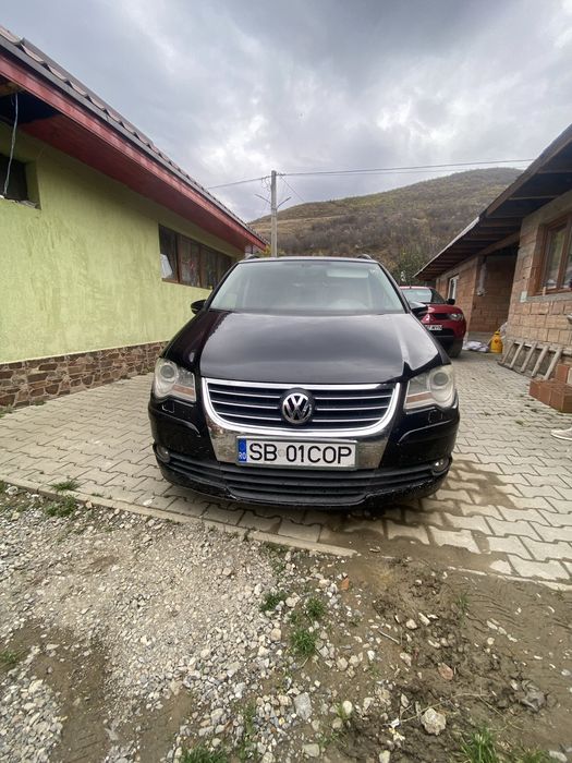 VOLKSWAGEN Touran 2010 — imagine 2