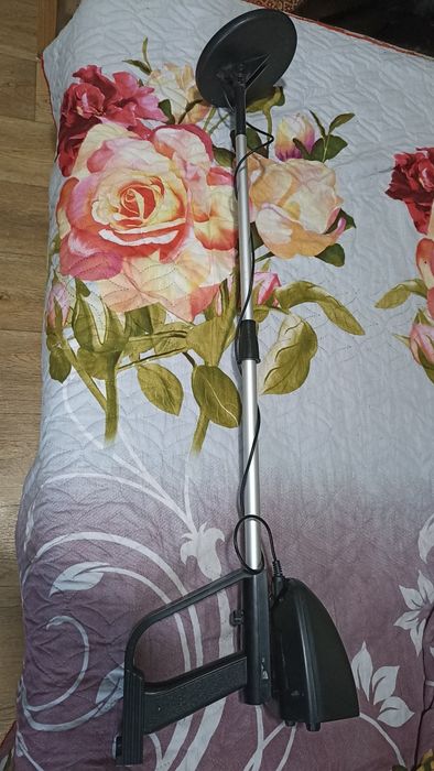 Продам металлоискатель