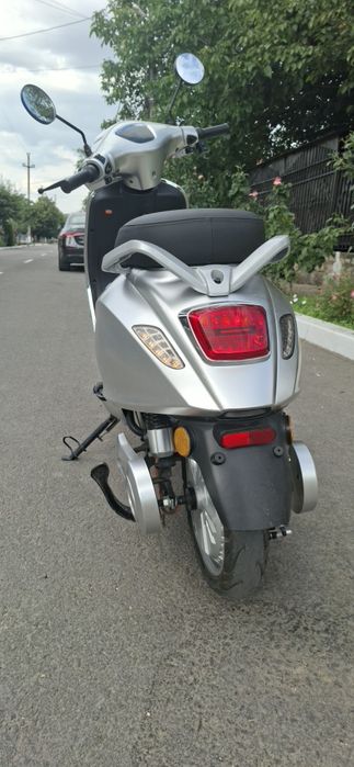 Vand scuter electric