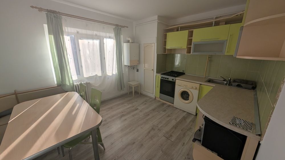 Inchiriez garsoniera