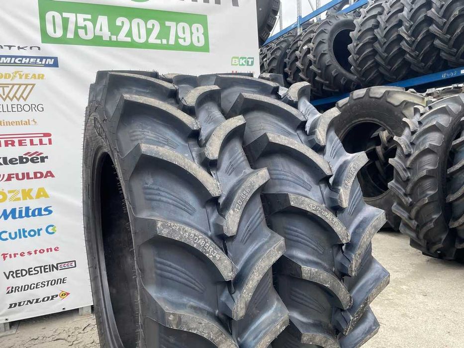 Anvelope noi radiale 420/85R34 pentru tractor spate marca OZKA