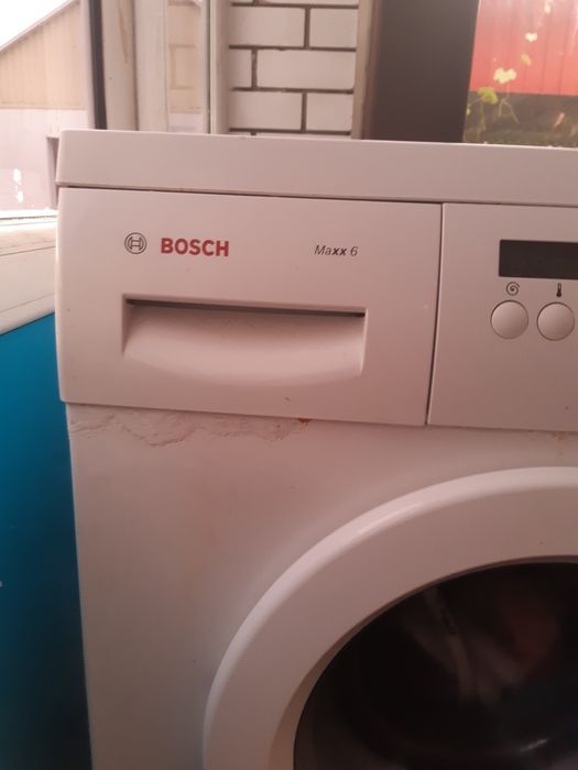 Продам на запчасти стиральную машину ВОSCH  в рабочем состоянии и Инде