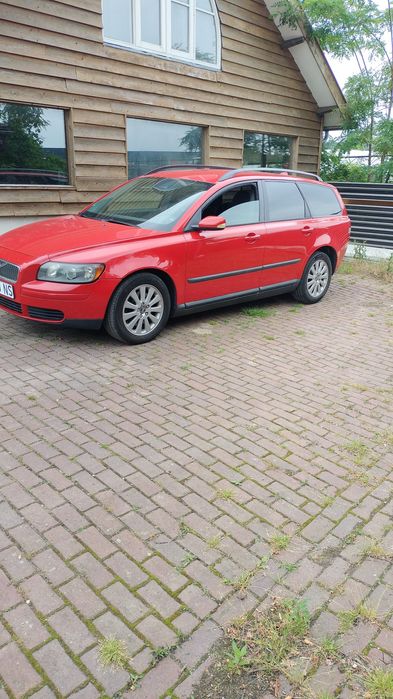 Volvo v 50 an 2005