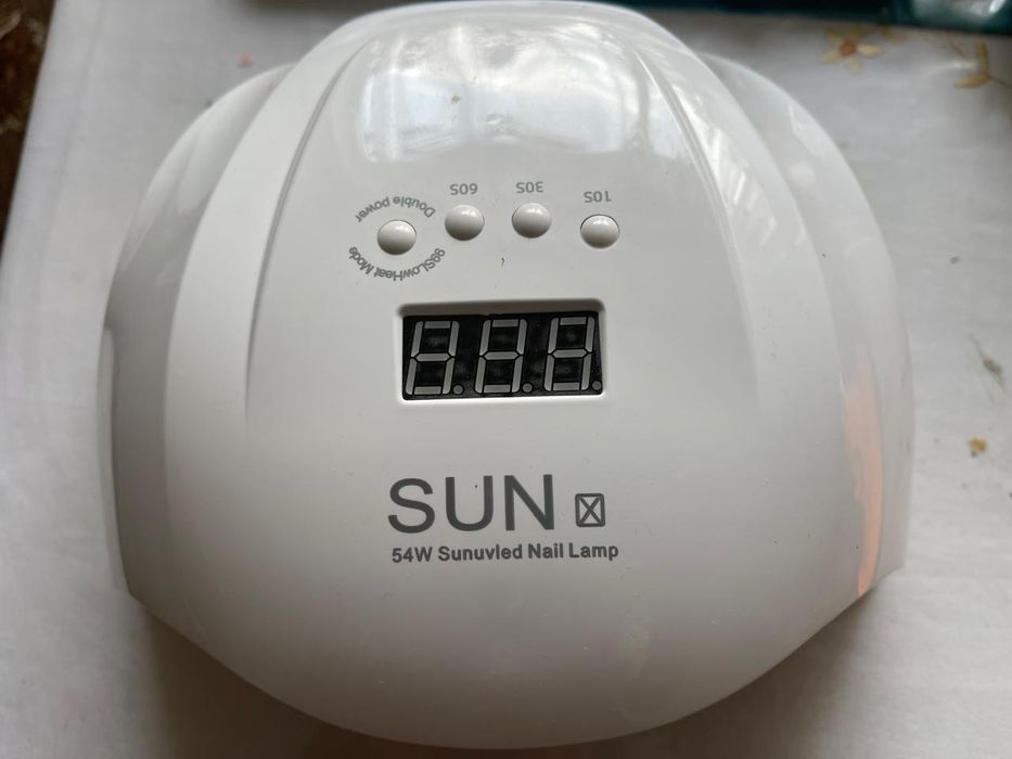 Продам лампу для маникюра