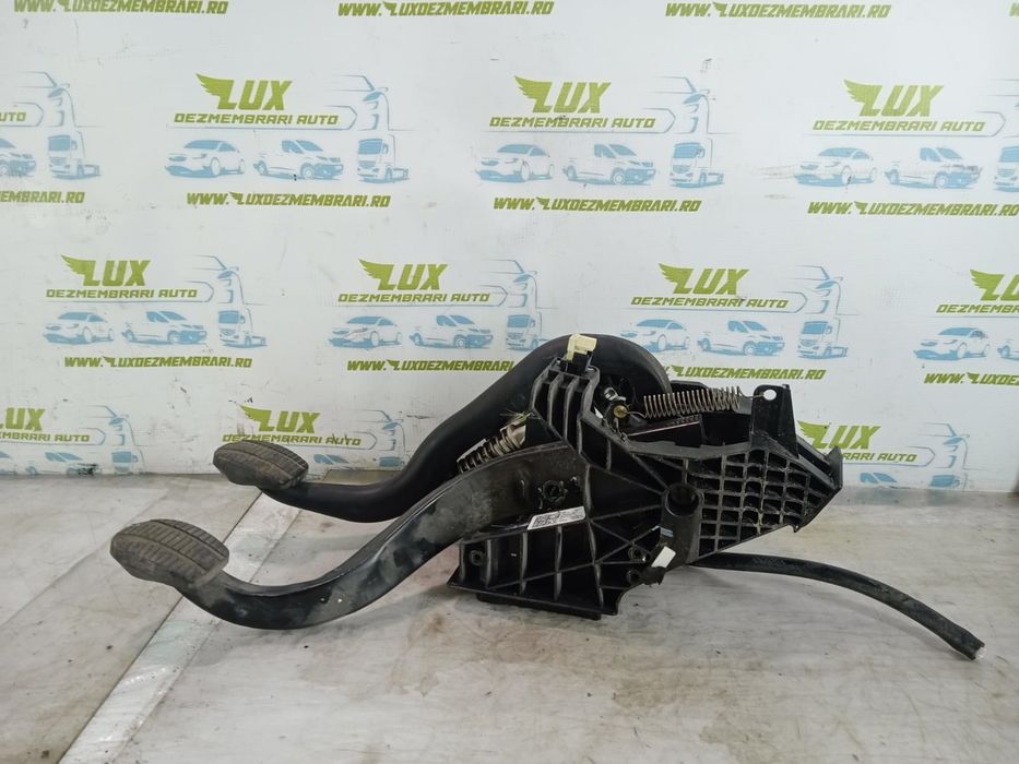 Pod pedalier pedale 6870848-04 BMW X1 F48 (2015 - 2020)