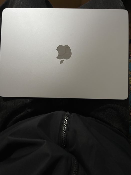 Macbook Air m4 13дюймов 16/256