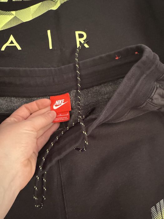 Спортивный костюм Nike утепленый размер М,L отличное состояние