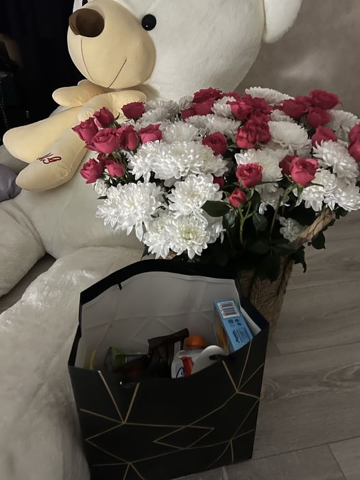 Огромный букет с корзинкой