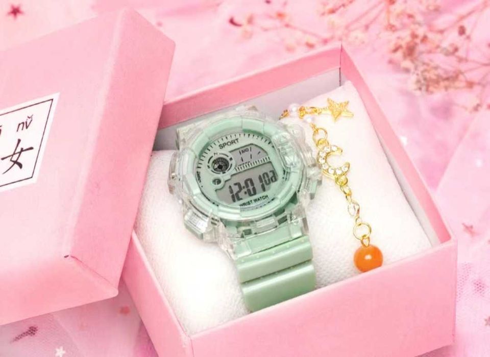 Часы наручные женские