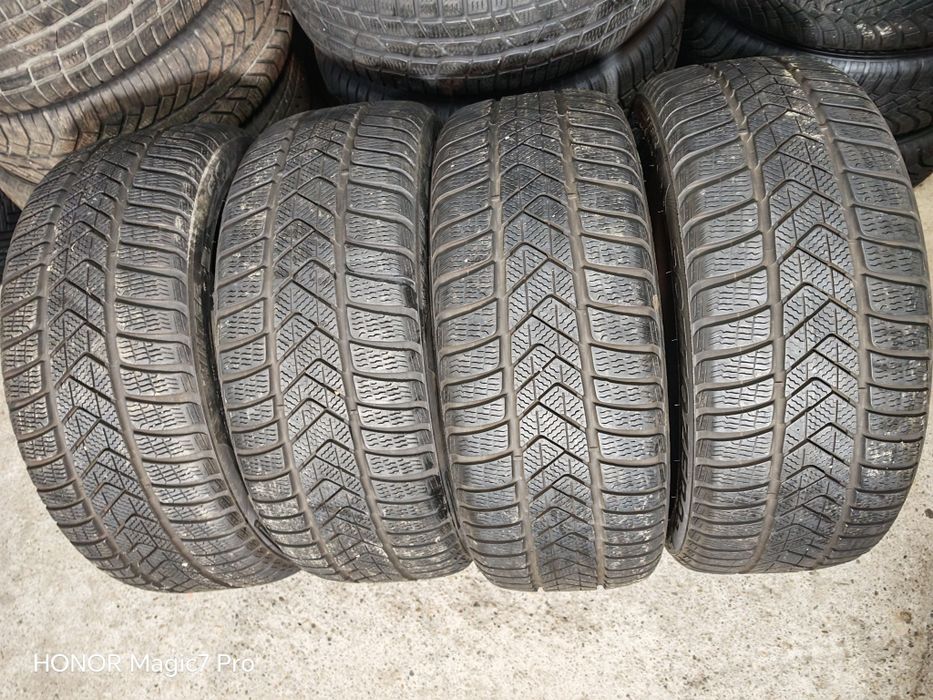4xCauciucuri de iarnă 225 45r18 95H Pirelli iarna