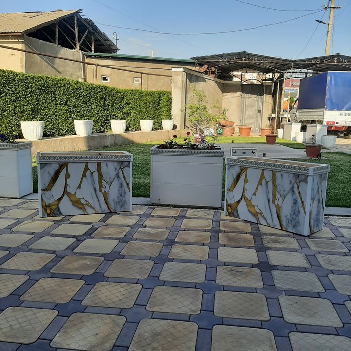 Продается вазон кашпо для цветов