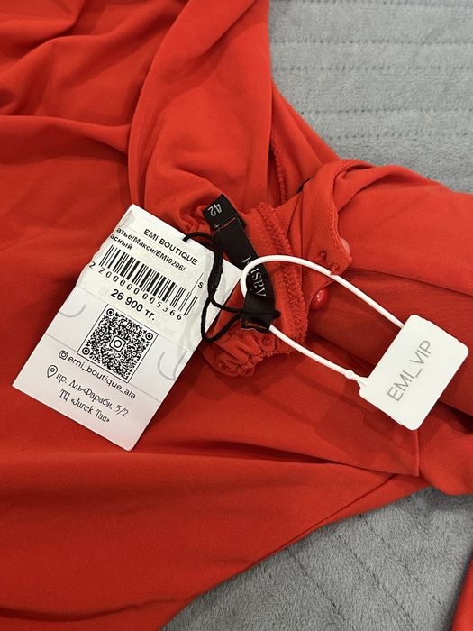 Продам новое платье