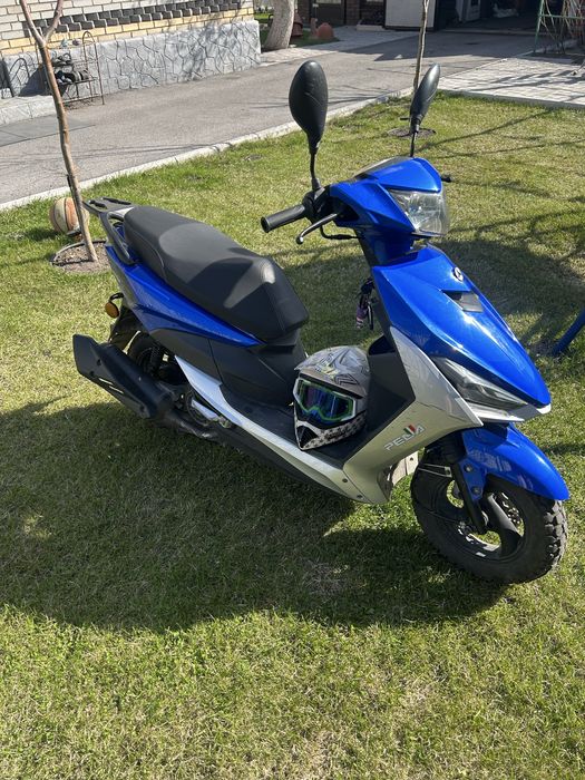 Скутер 125 кубов
