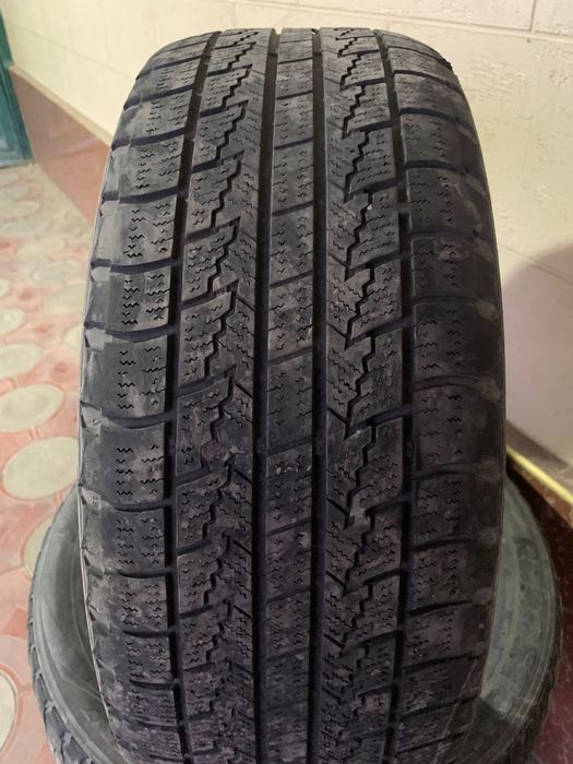 Зимние шины 215/55/17