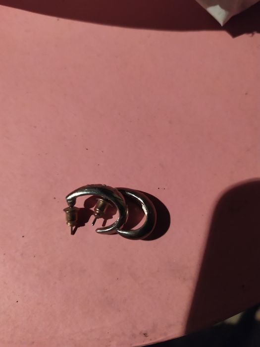 Продам женские серьги.