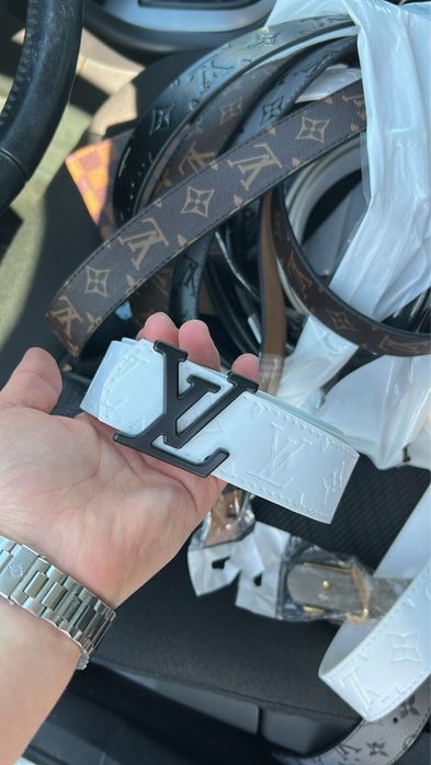 curele si portofele Lv gucci noi