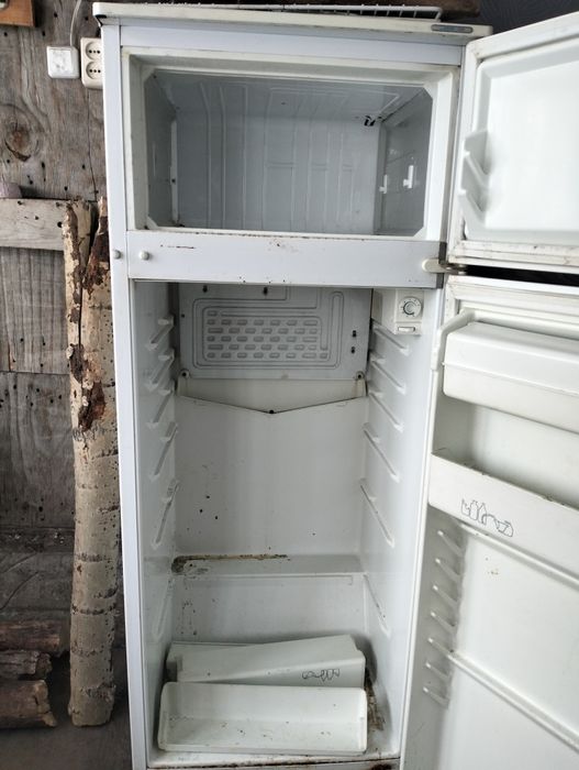 Продам холодильник