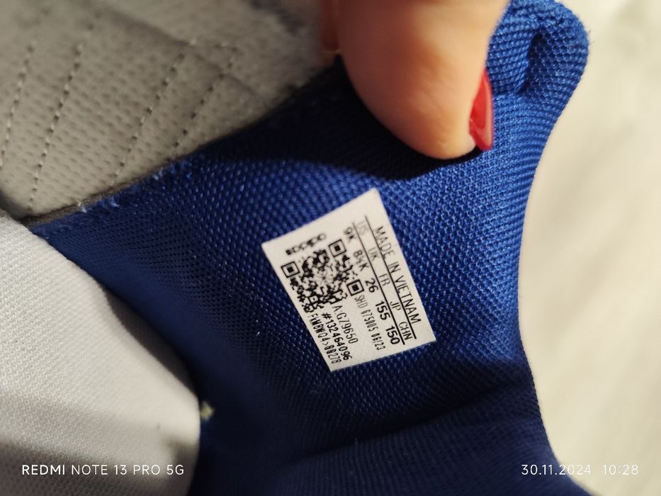 Adidași băieți, stare bună