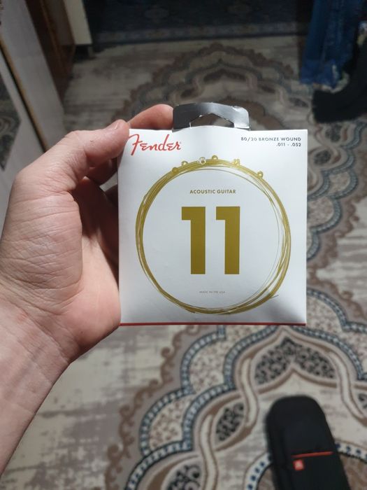 Классическая гитара . Xolati ideal 1 oy oshlatilgan rangi choko svet.