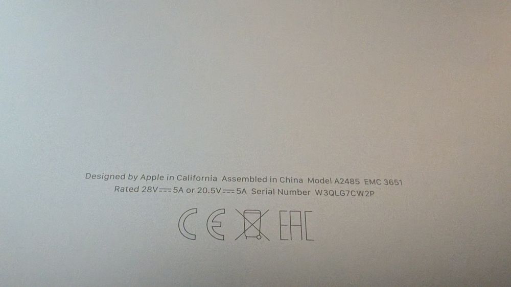 MacBook Pro 16 inch M1 Pro 16GB RAM 512GB SSD A2485 impecabil