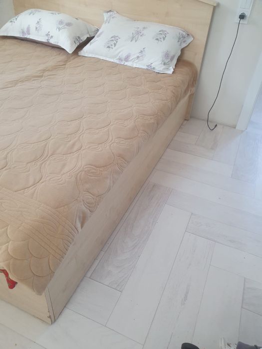 Кровать двухспальная