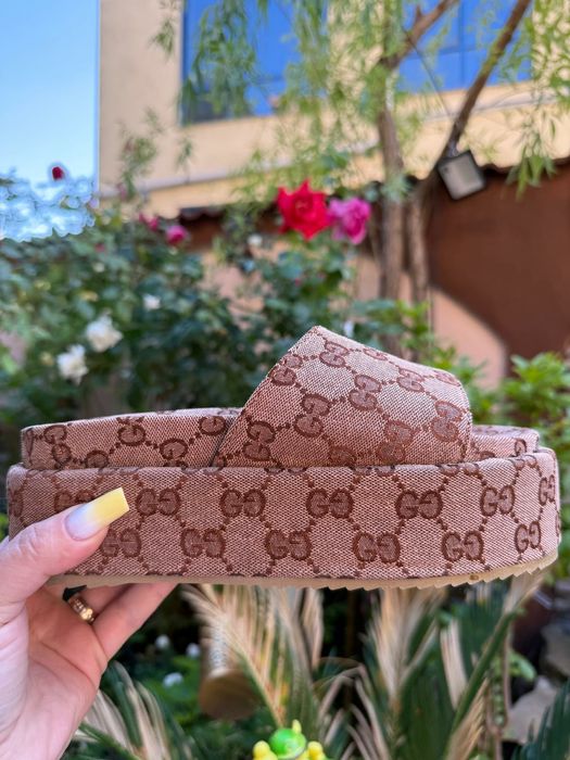 Papuci calitate premium