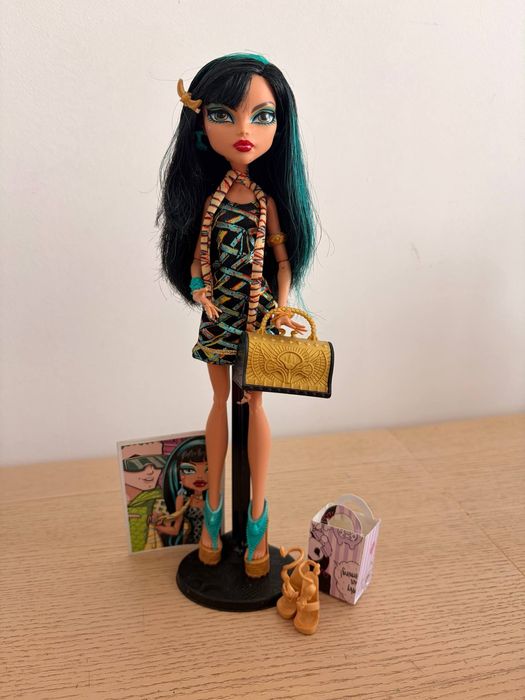 Кукла Клео Скариж