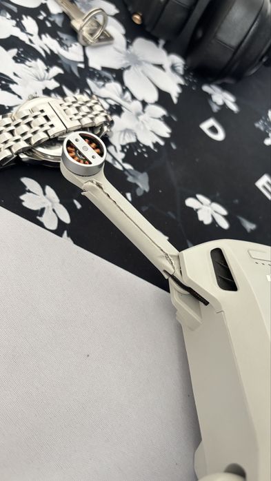 Дрон dji mini 3 продается (требует ремонта)