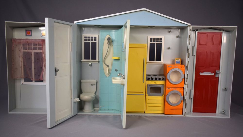 Дом Totally Real для кукол Барби (1)