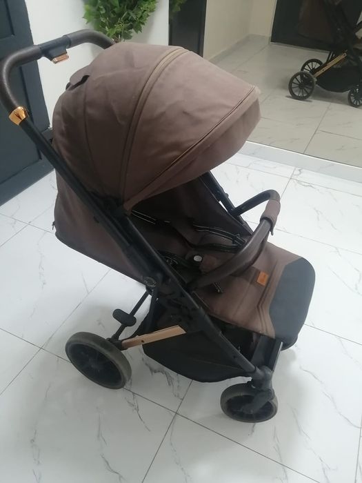 Срочно продам коляску