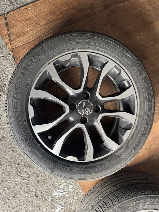 Диск с резиной на R16 Vesta