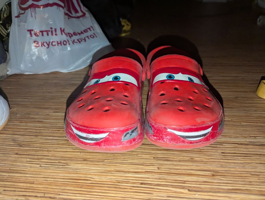 Продам crocs McQueen. 39 размер