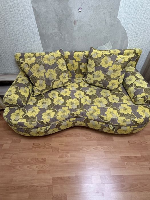 Продам диван в хорошем состоянии