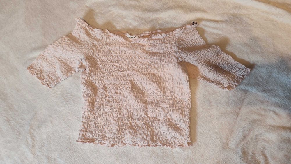 Летен кроп топ H&M с голи рамене и къс ръкав