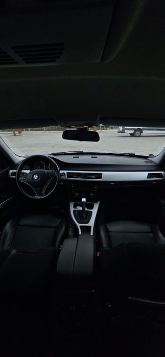 BMW Seria 3 2010 — imagine 5