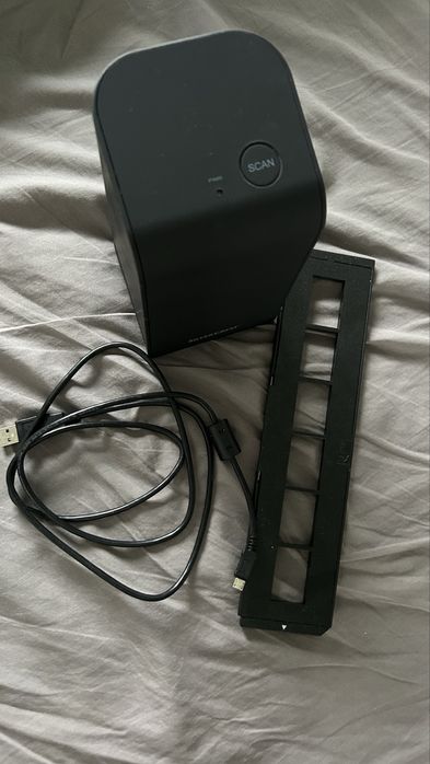 Скенер за фото филми 35 мм