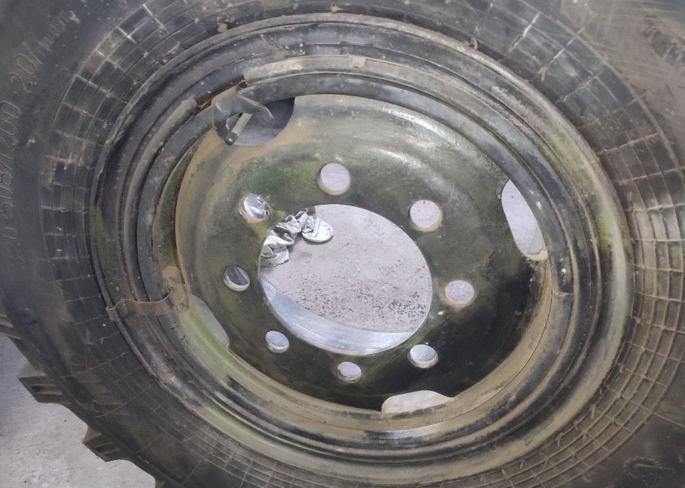 Продам колеса на зил 131