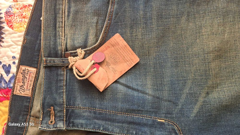 Дънки вранглер..