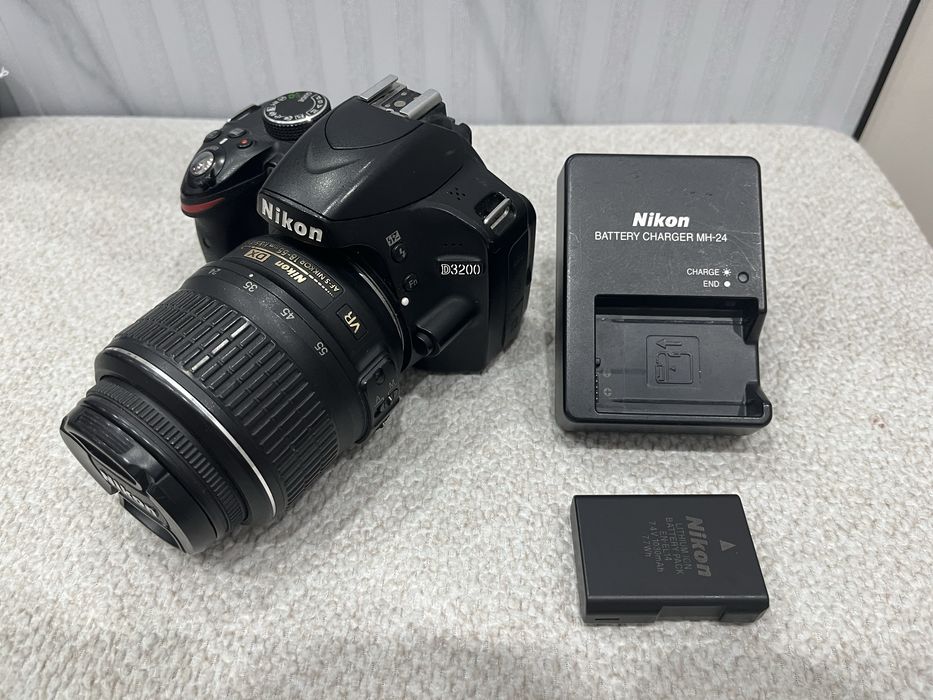 Фотоапарат Nikon D3200