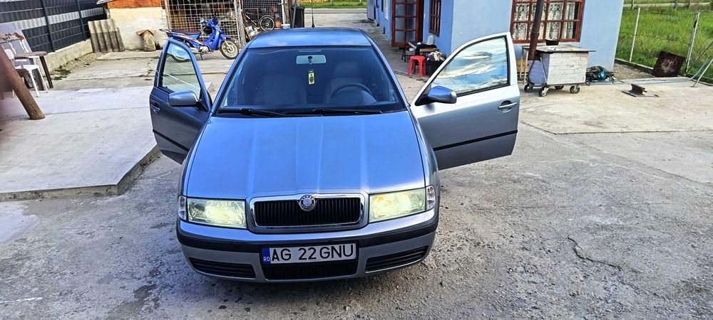 Vând Scoda Octavia