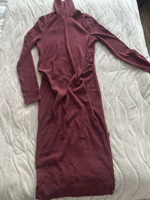 Плетена рокля за бременни в цвят бордо