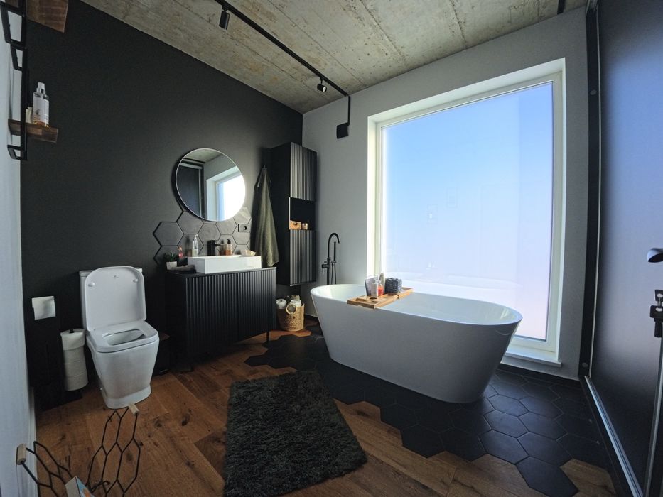 Case la preț de Apartament!!