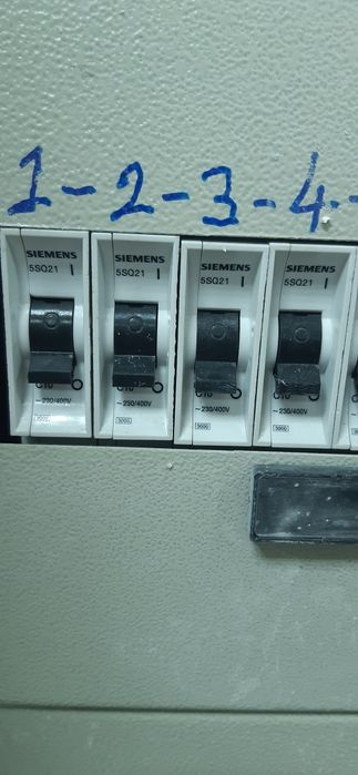 Щит электрический с автоматами