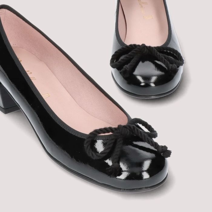 Balerini Pretty Ballerinas- piele lacuita neagra (noi, in cutie)