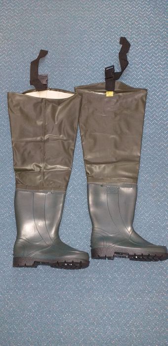 Cizme sold marimea 44