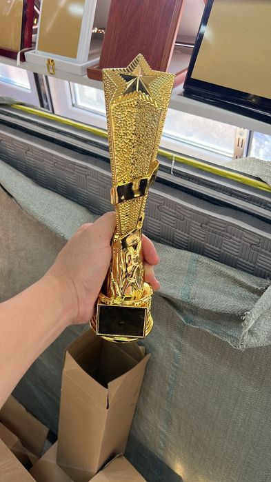Кубки статуэтки наминации