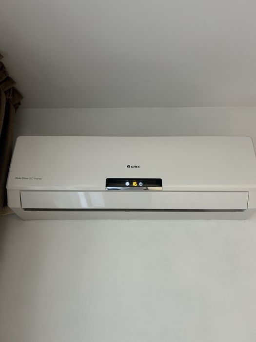Aer condiționat Gree 9000 BTU / 2,5 kW – cu defect, pentru reparat