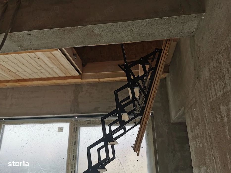 Vand casa la gri Popricani