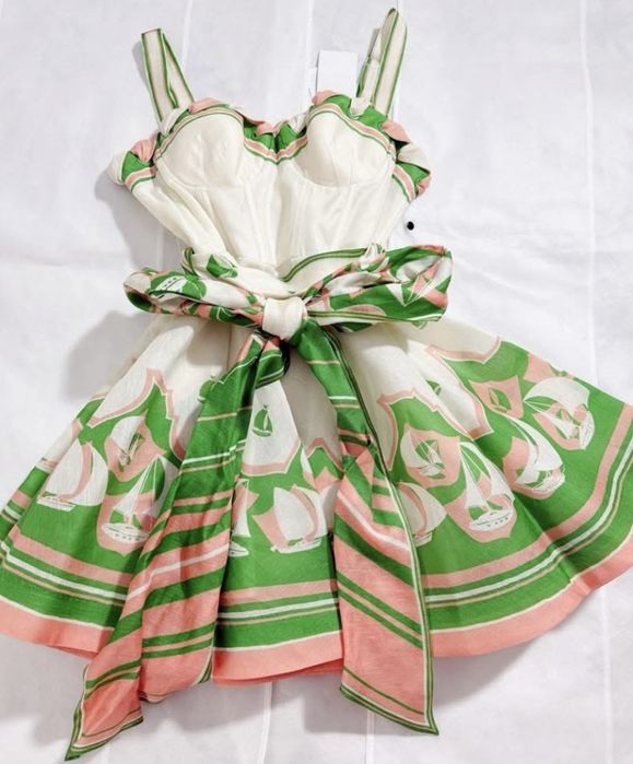 Нова страхотна рокля